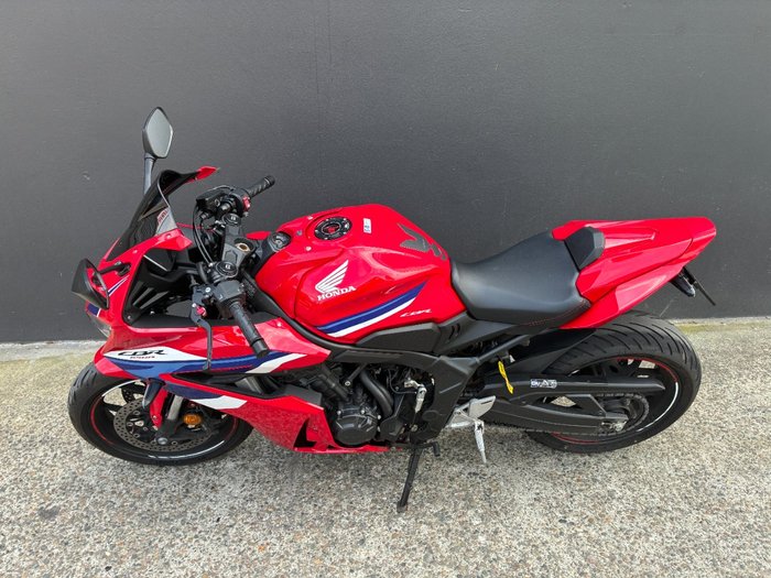 2025 Honda CBR650RAC R