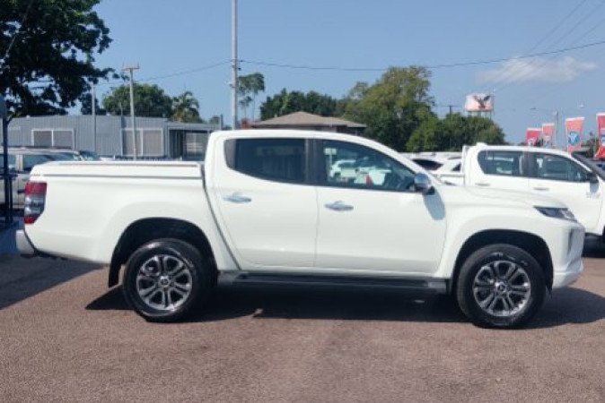 2022 MITSUBISHI TRITON GLS (4x4)