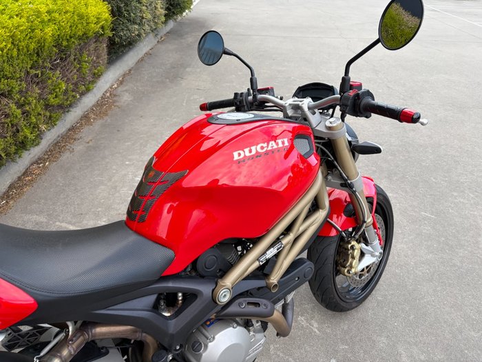2013 DUCATI MONSTER 696 20th ANN Red