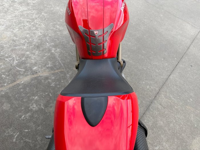 2013 DUCATI MONSTER 696 20th ANN Red
