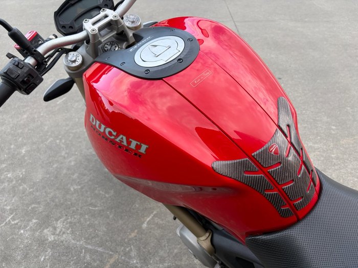 2013 DUCATI MONSTER 696 20th ANN Red