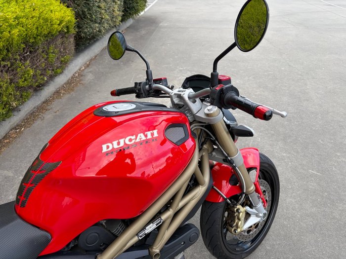 2013 DUCATI MONSTER 696 20th ANN Red
