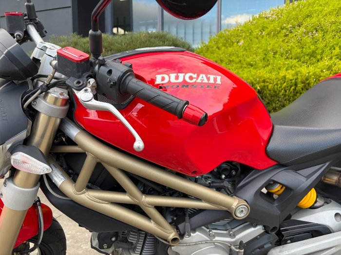 2013 DUCATI MONSTER 696 20th ANN Red