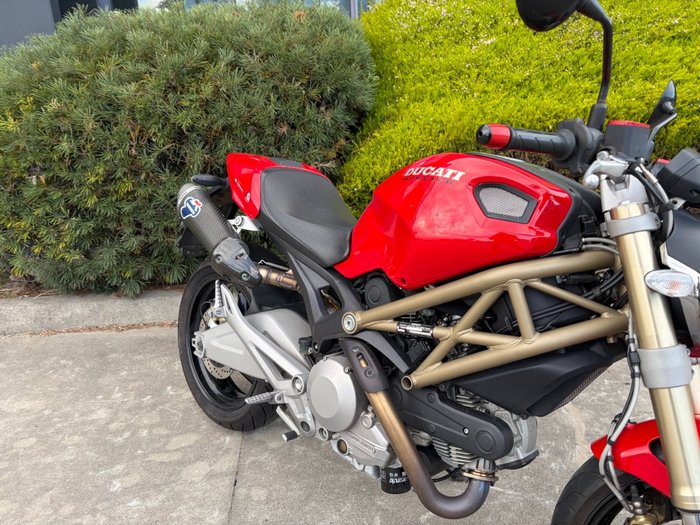 2013 DUCATI MONSTER 696 20th ANN Red