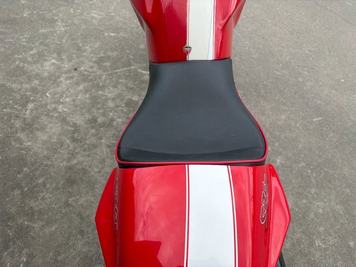 2006 DUCATI MONSTER S2R Red