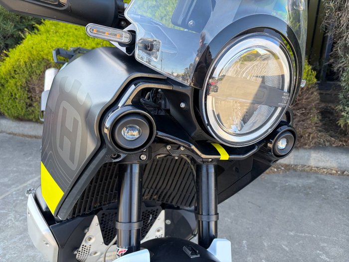 2022 Husqvarna NORDEN 901