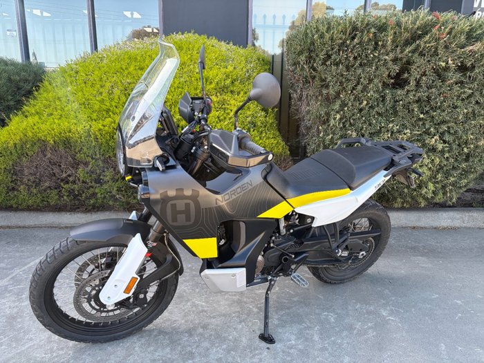 2022 Husqvarna NORDEN 901