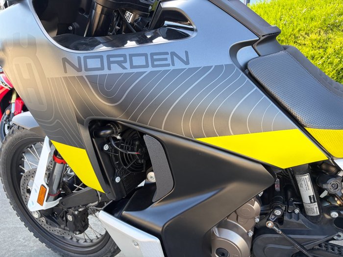 2022 Husqvarna NORDEN 901
