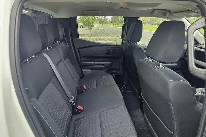 2025 Mitsubishi Triton GLX+