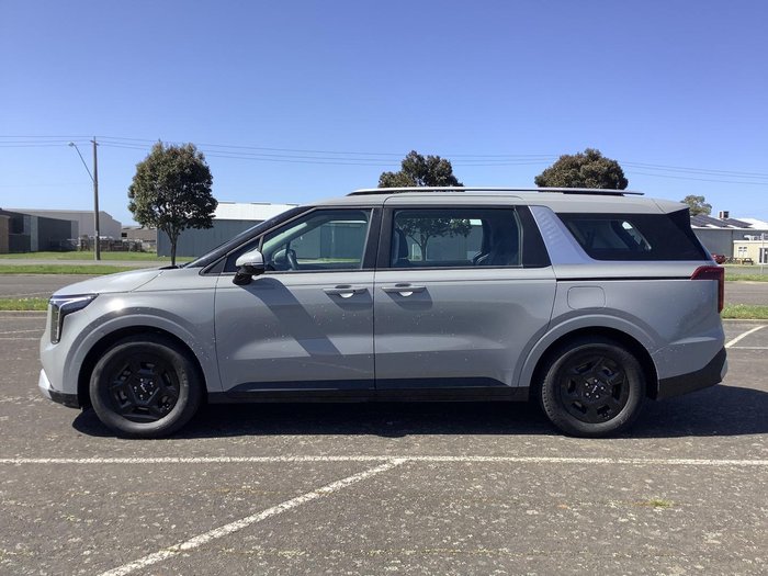 2024 Kia Carnival S