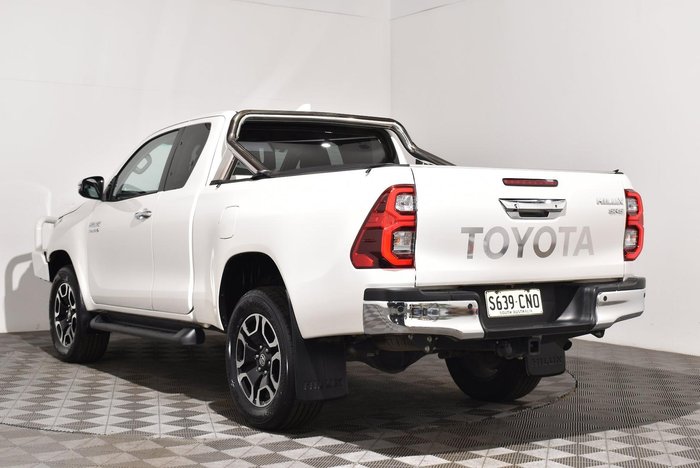 2021 Toyota Hilux SR5