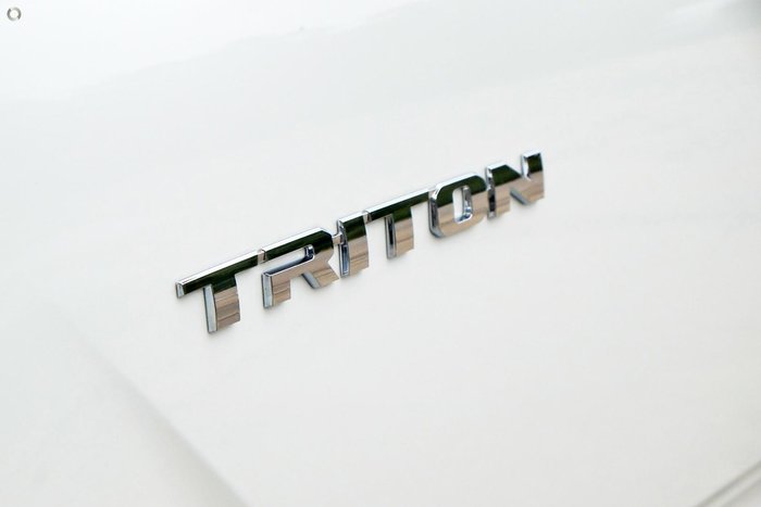 2026 Mitsubishi Triton GLX+