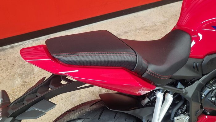 2026 Honda CBR650R E-Clutch CBR 650 Red