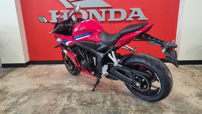 2026 Honda CBR650R E-Clutch CBR 650 Red