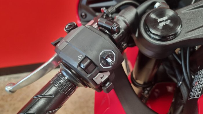 2026 Honda CBR650R E-Clutch CBR 650 Red