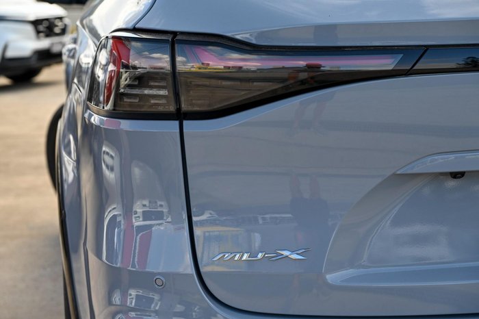 2026 Isuzu MU-X X-TERRAIN