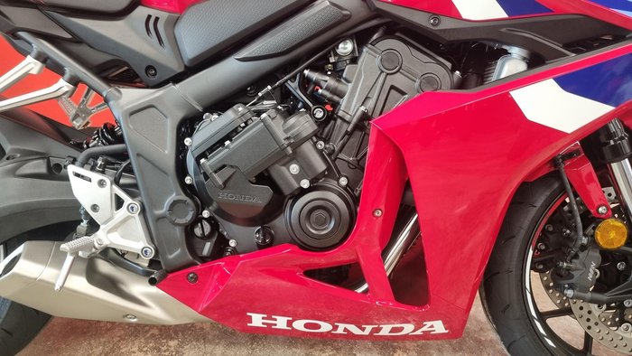 2026 Honda CBR650R E-Clutch CBR 650 Red