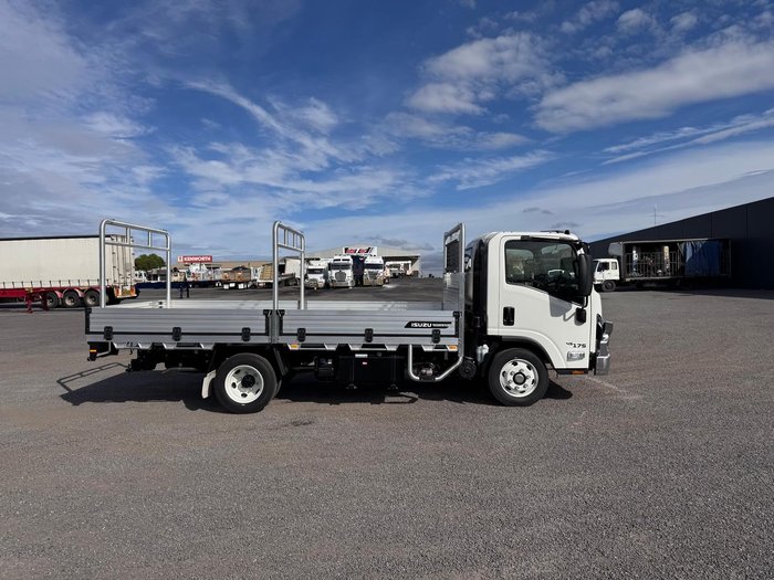 2026 Isuzu N Series NPR 45/65-175 MT D34 Tradepack WHITE