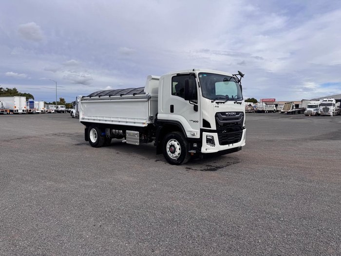 2025 Isuzu F Series FVD 170-300 AT R47 WHITE