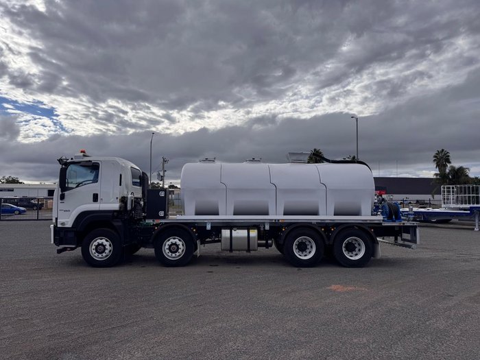 2023 Isuzu F Series FYJ300-350 WHITE