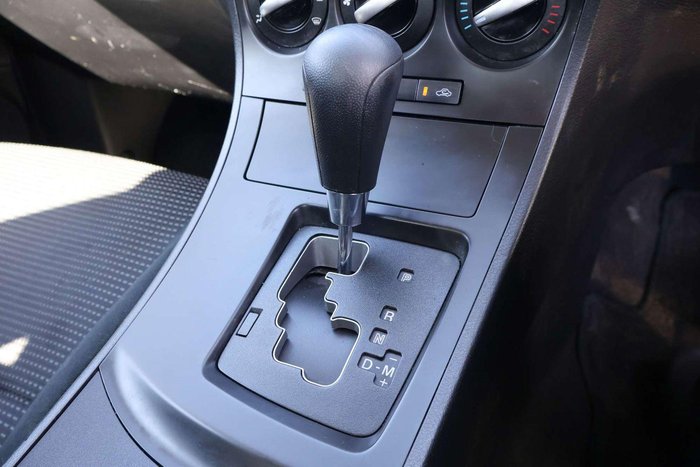 2013 Mazda 3 Neo