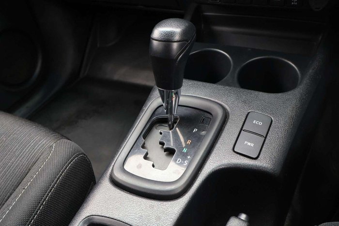 2022 Toyota Hilux SR