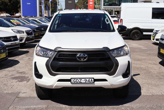 2022 Toyota Hilux SR