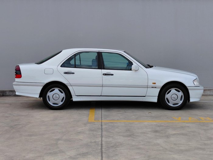 1999 Mercedes-Benz C-Class C180 Classic