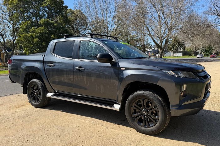 2022 Mitsubishi Triton GLX-R