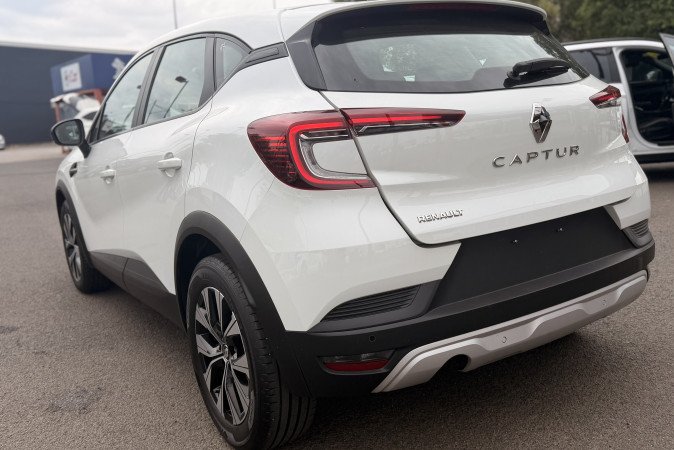 2023 RENAULT CAPTUR LIFE