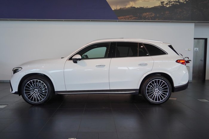 2025 Mercedes-Benz GLC-Class GLC300