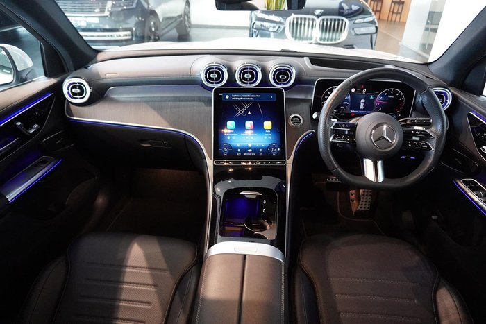2025 Mercedes-Benz GLC-Class GLC300