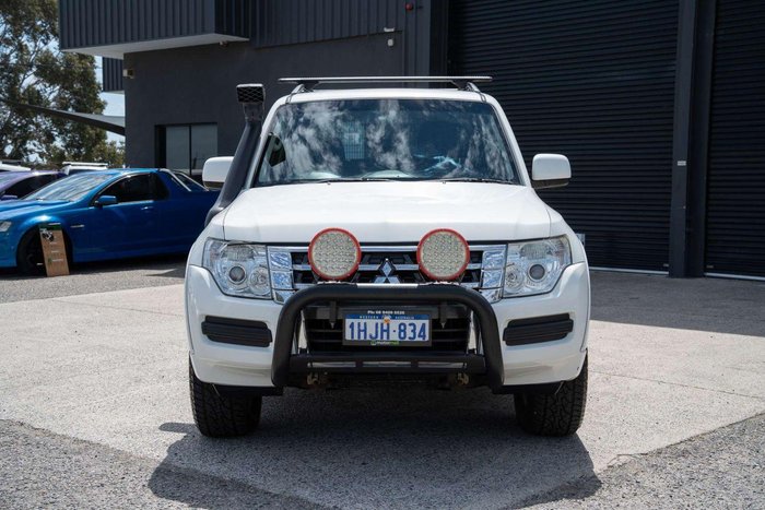 2016 Mitsubishi Pajero