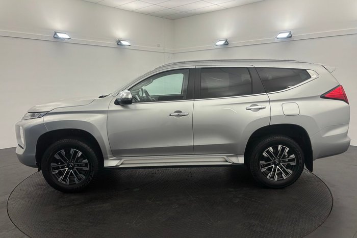 2023 Mitsubishi Pajero Sport GLS