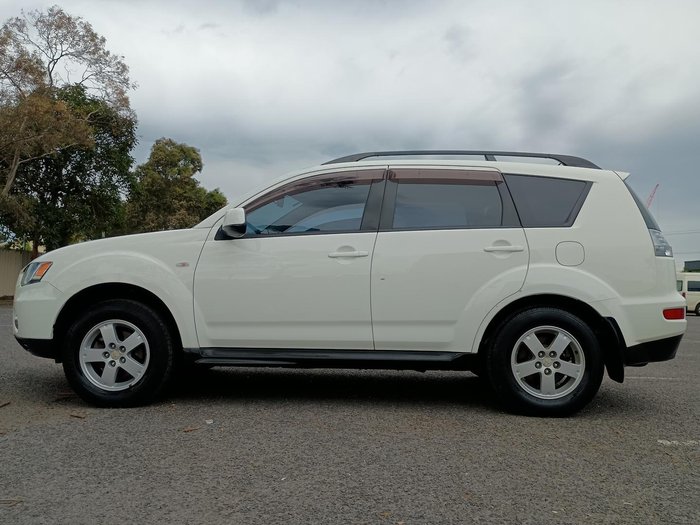 2012 Mitsubishi Outlander LS