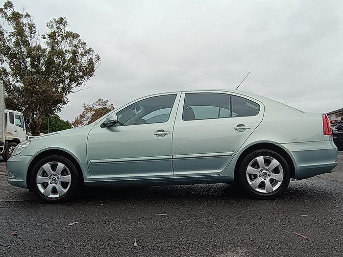 2009 SKODA Octavia Elegance