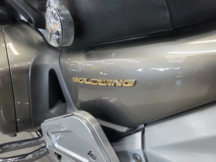 2003 Honda GL1800 (GL1800A) GOLDWING BEIGE