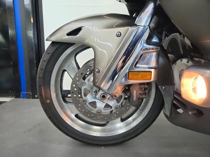 2003 Honda GL1800 (GL1800A) GOLDWING BEIGE
