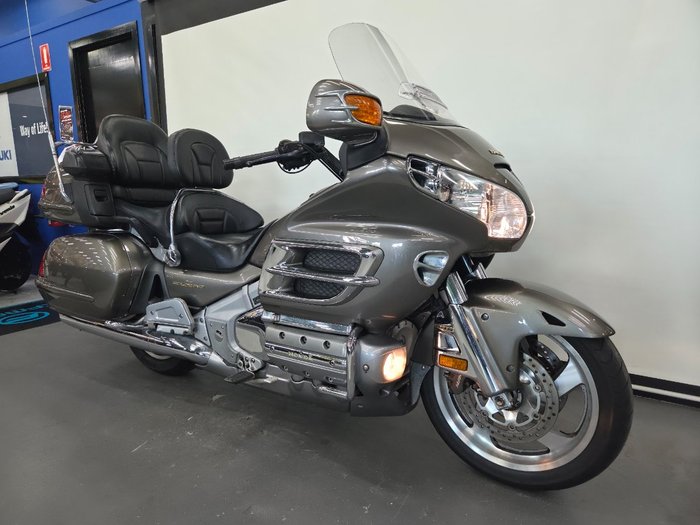 2003 Honda GL1800 (GL1800A) GOLDWING BEIGE