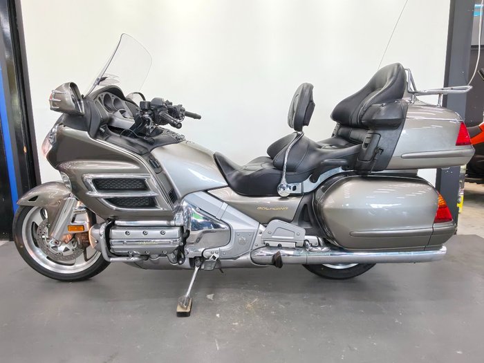 2003 Honda GL1800 (GL1800A) GOLDWING BEIGE