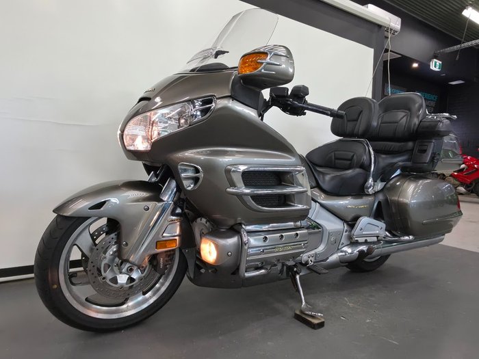 2003 Honda GL1800 (GL1800A) GOLDWING BEIGE