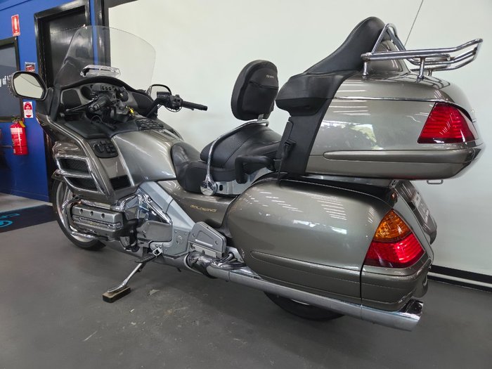 2003 Honda GL1800 (GL1800A) GOLDWING BEIGE