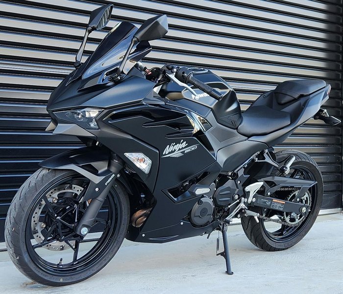 2026 Kawasaki Ninja 500 (EX500G)