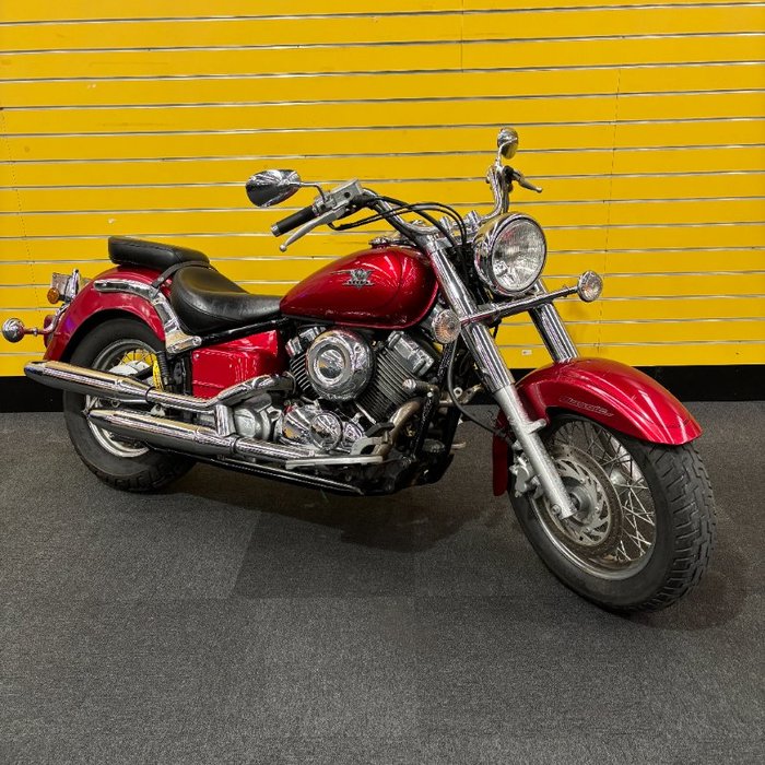 2006 Yamaha XVS650 V-STAR CUSTOM Red
