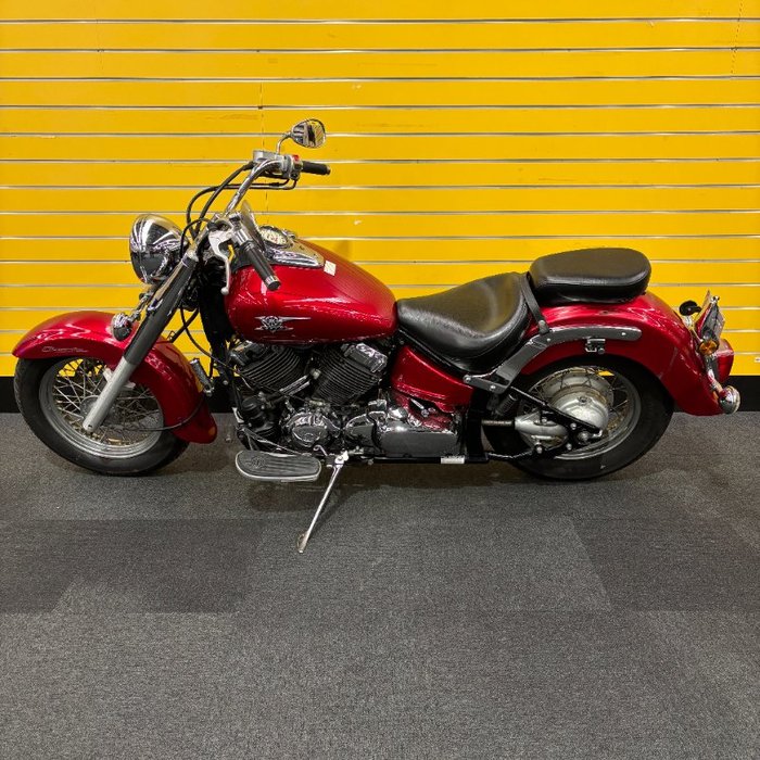 2006 Yamaha XVS650 V-STAR CUSTOM Red