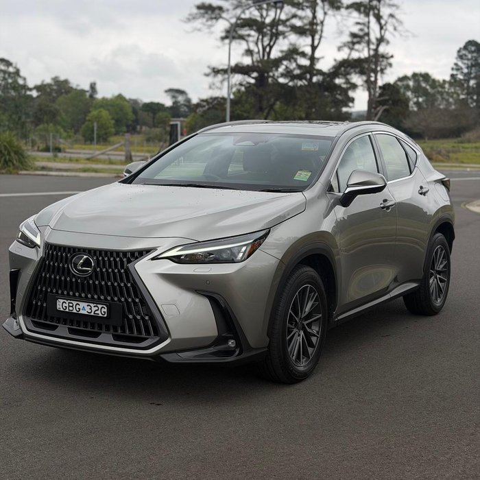 2026 Lexus NX 450h+ Luxury