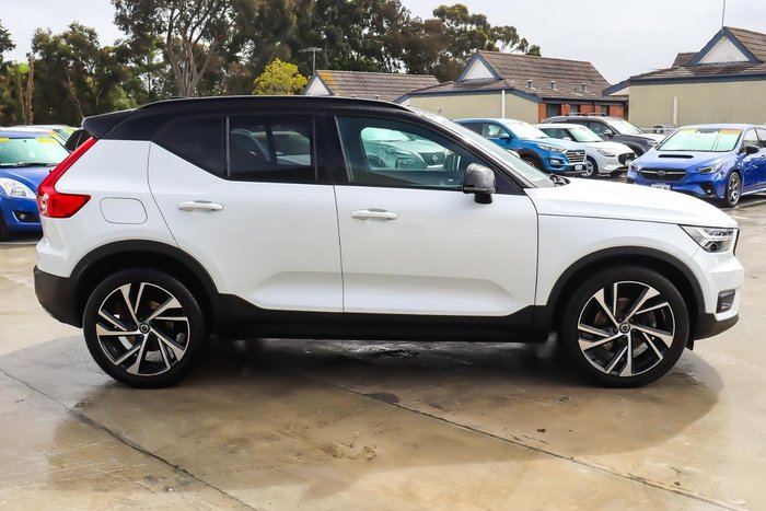 2019 Volvo XC40 T5 R-Design