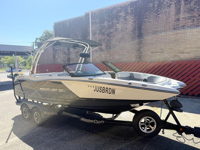 2017 MasterCraft NXT22