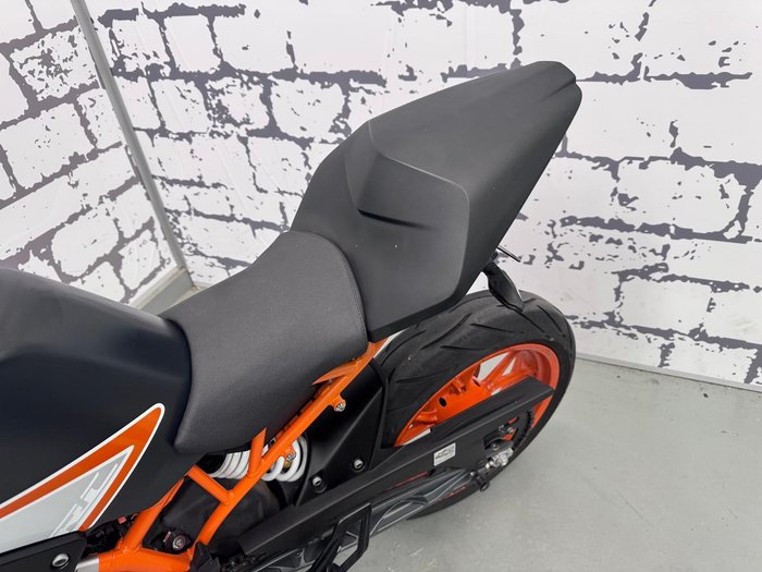 2015 KTM RC 390 RC White