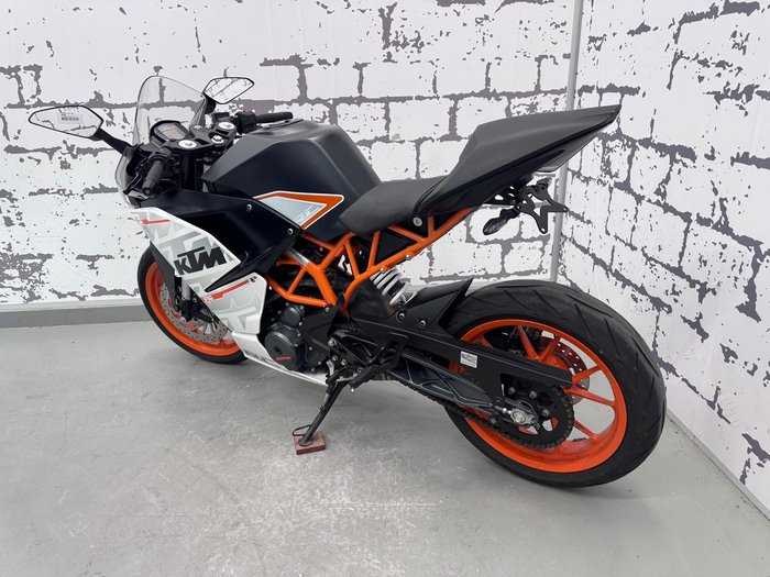 2015 KTM RC 390 RC White